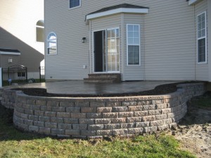 Midwest Concrete retaining wall 0202     